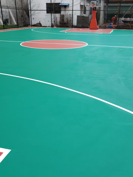 晋宁 球场长期使用易出现地面开裂